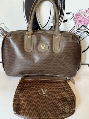 Authentic Vintage MARIO VALENTINO V Logo Boston Bag & Wristlet Clutch Set